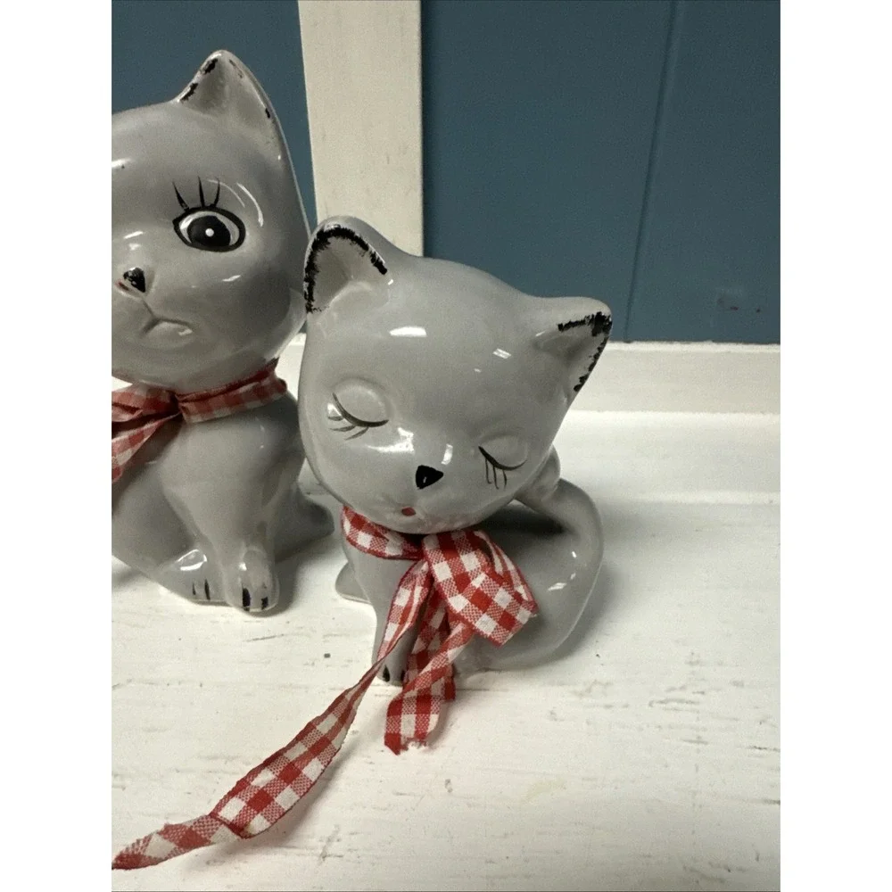 Cat Figurines 